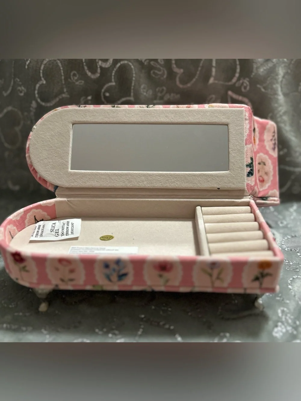 NWT Hilabee, Pink Floral Mini Chaise Lounge Sofa Jewelry Box